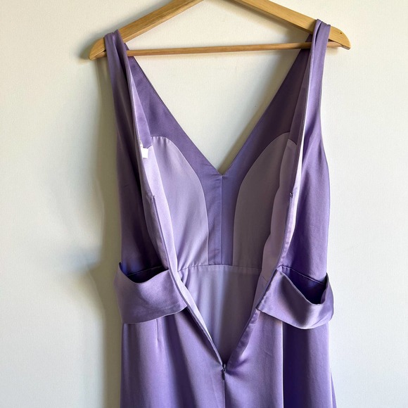 Elegant Lavender Midi Dress - Picture 5 of 14